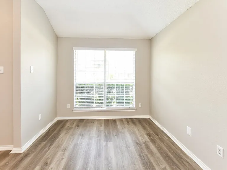 4218 Baccarat Dr — Photo 8
