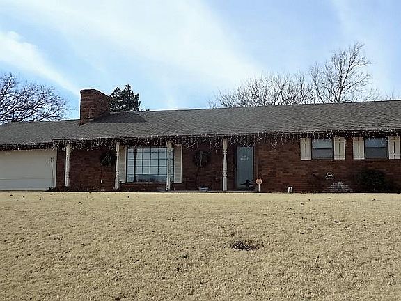2nd image of 124 W Quail Dr