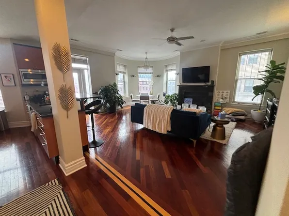 36 S Ashland Ave APT 402, Chicago, IL 60607