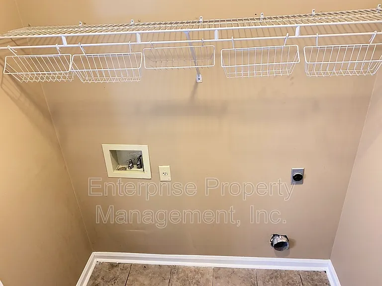 4444 Longtree Cv — Photo 15