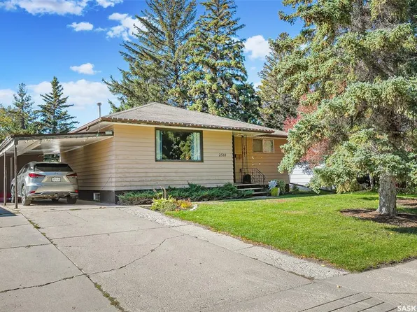 2518 Ewart AVENUE, Saskatoon, SK S7J 1Y8