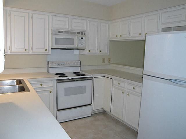 1st image of 2904 Province Pl