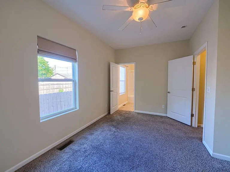 1354 Ida Ave — Photo 8