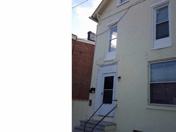 3rd image of 924 Maryland Ave