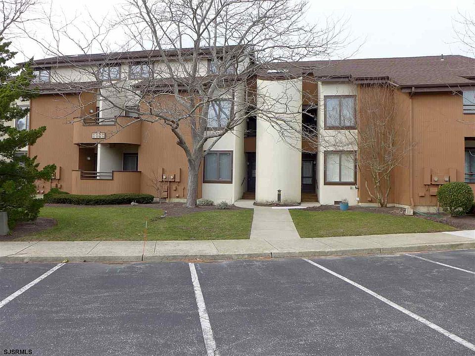 1st image of 136 Reef Dr #136