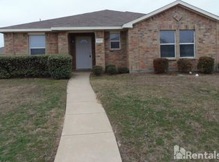 1327 Falcon Trl, Cedar Hill, TX 75104