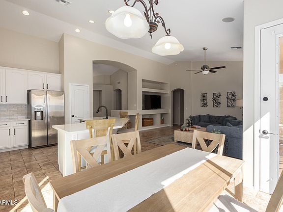 5th image of 3821 E REMINGTON Drive