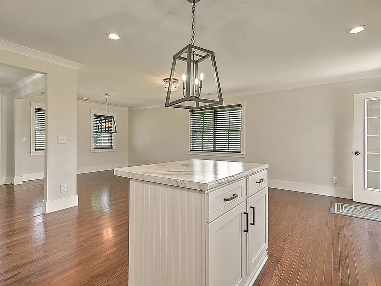 403 Silver Lake Rd — Photo 15