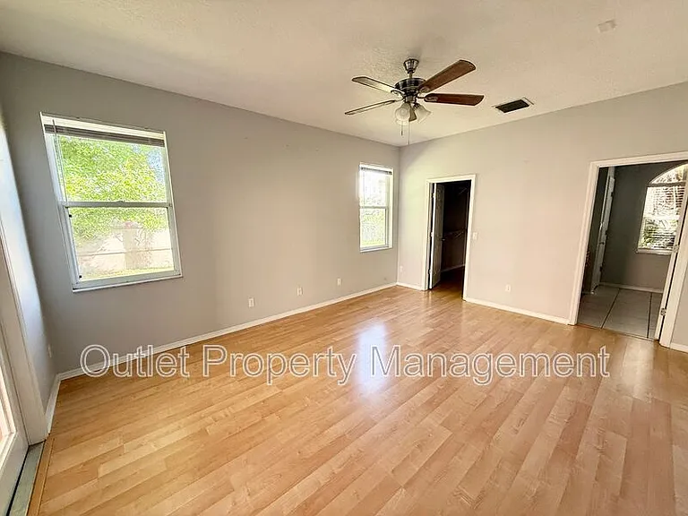 112 Peregrine Ct — Photo 5