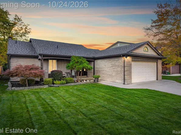 39435 Baroque Blvd, Clinton Township, MI 48038
