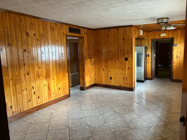 209 Bayshore Dr — Photo 16