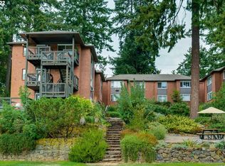 246 Ridgeway Rd, Lake Oswego, OR 97034