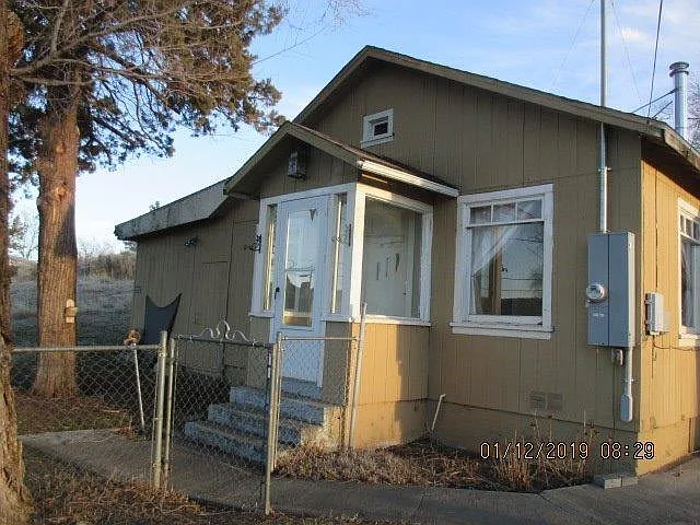 4411 Stebbins Ave photo 1
