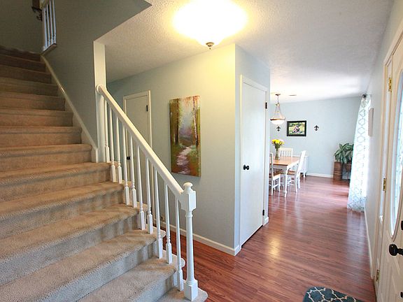 4th image of 124 Stable Dr