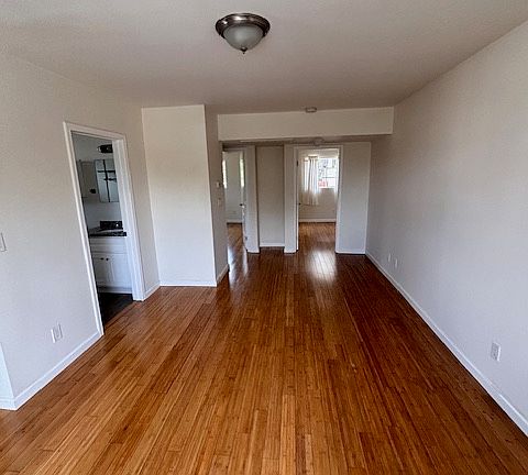 3rd image of 1828 Montrose St APT 4