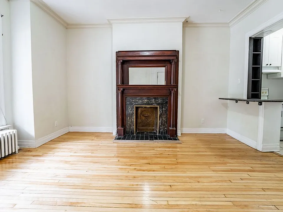 140 Stewart St #1