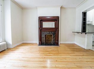 140 Stewart St #1, Ottawa, ON K1N 6J5