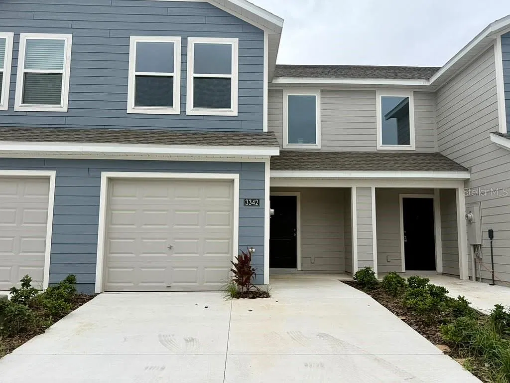 3 bed, 2.5 bath, 1386 sqft, $2,000 — Photo 1
