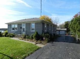 1100 Victoria St, Antioch, IL