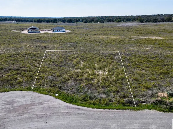 109 Merion Ln, La Vernia, TX 78121