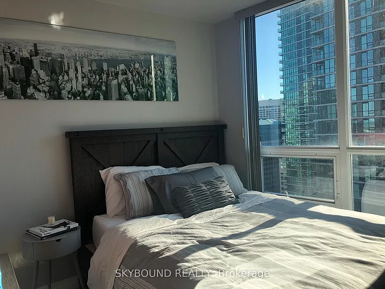 16 Yonge St #2802 — Photo 32