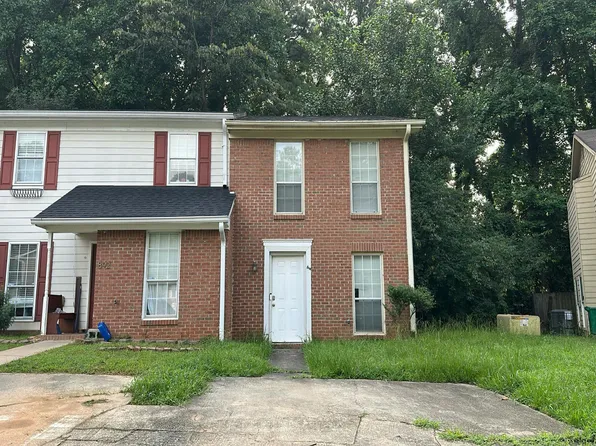 894 Glynn Oaks Dr, Clarkston, GA 30021