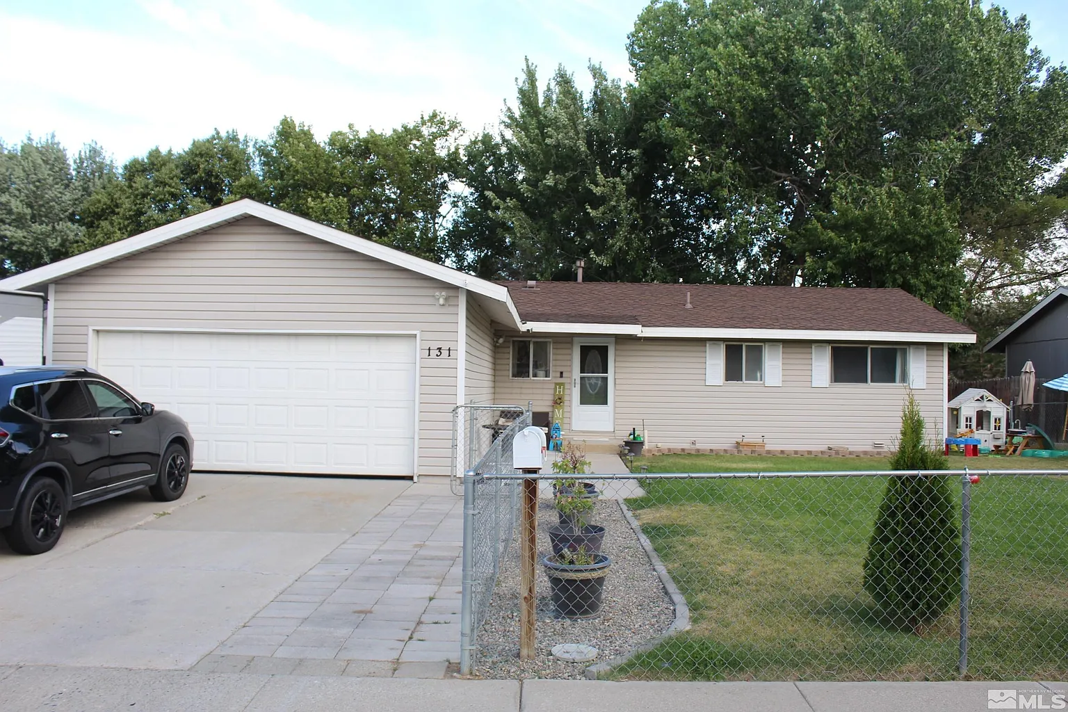 131 Broadleaf Ln photo 1