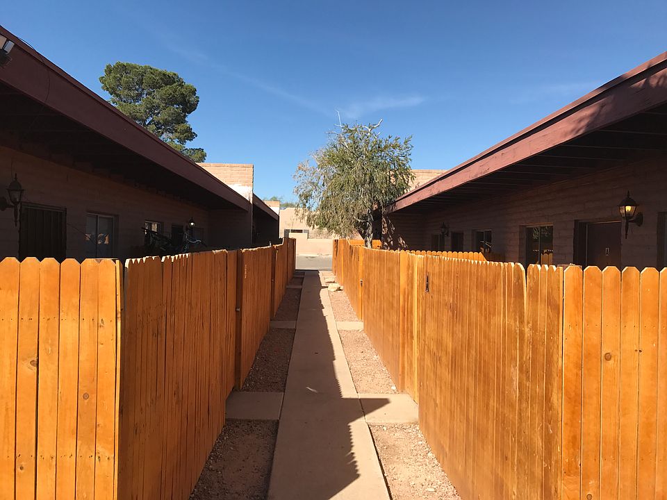 1st image of 2511 N Fontana Ave