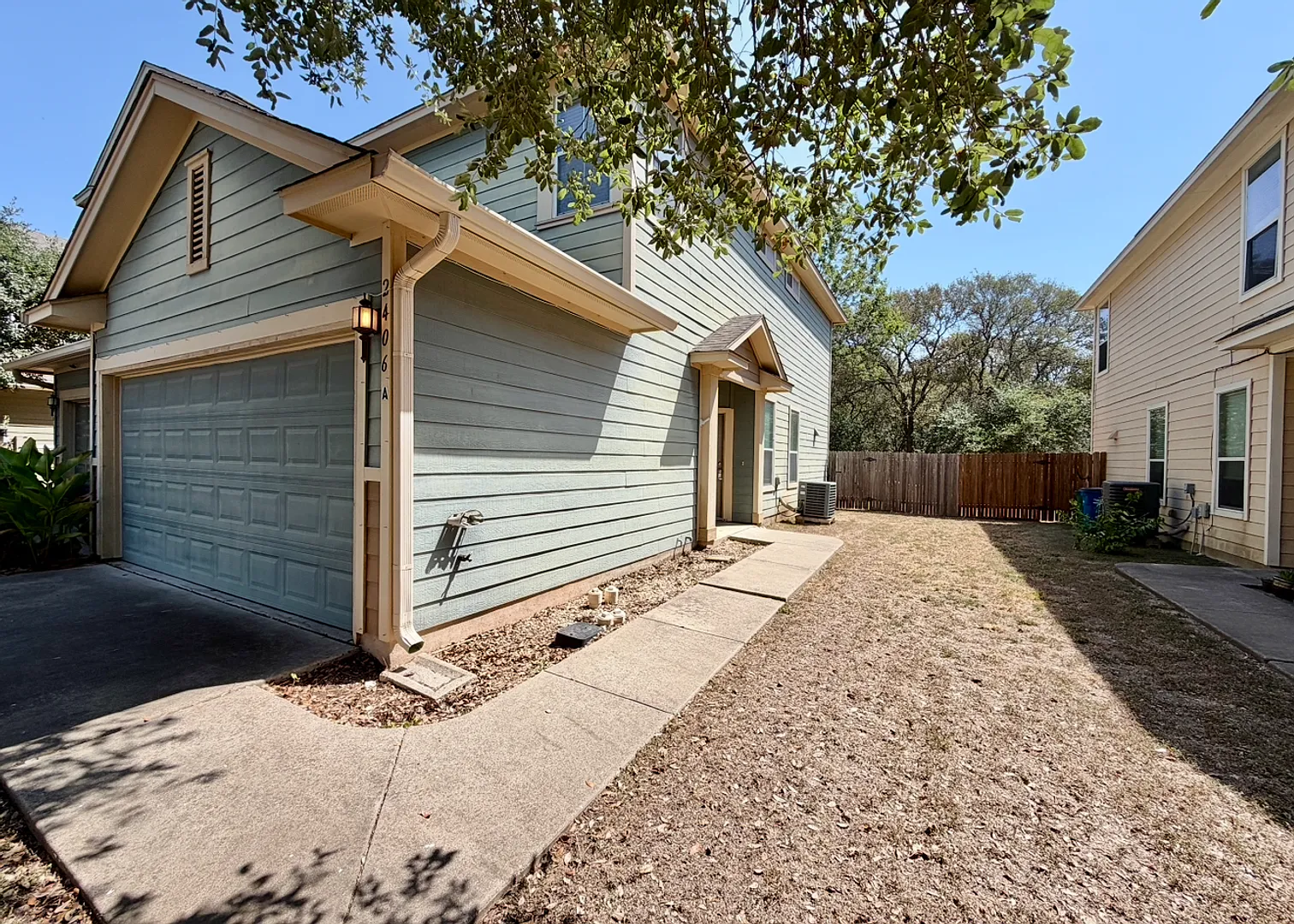 Austin Duplex Available for lease — Photo 1