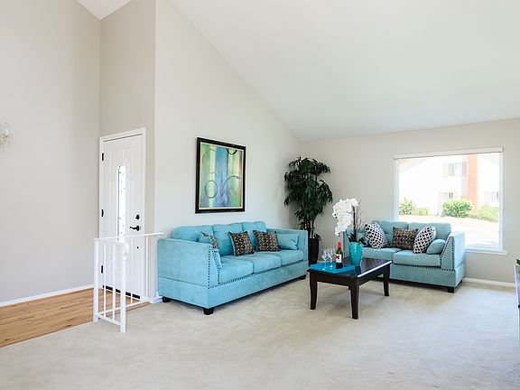 4th image of 8026 Hemingway Ave