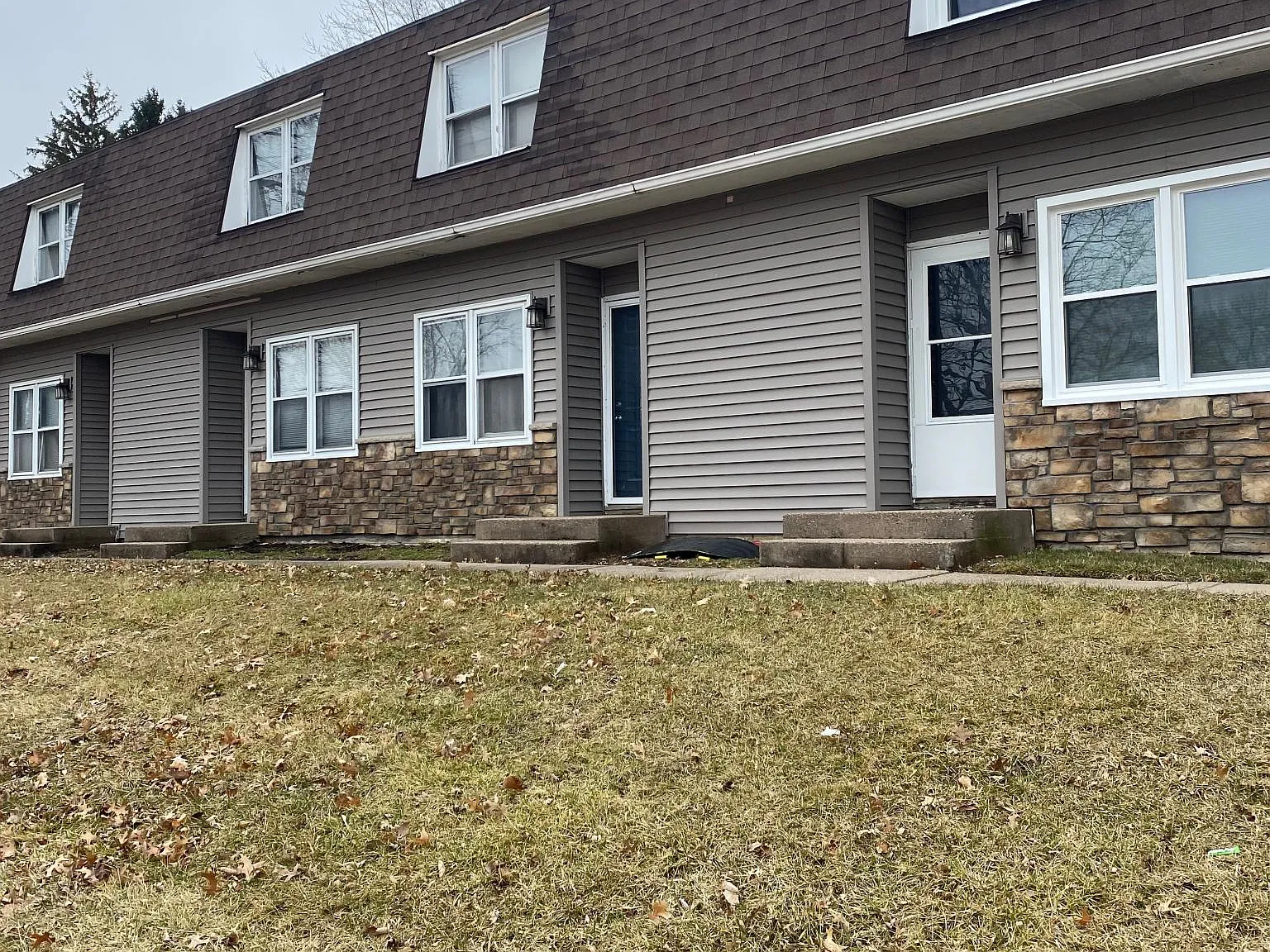 6530 Cedar St — Photo 1