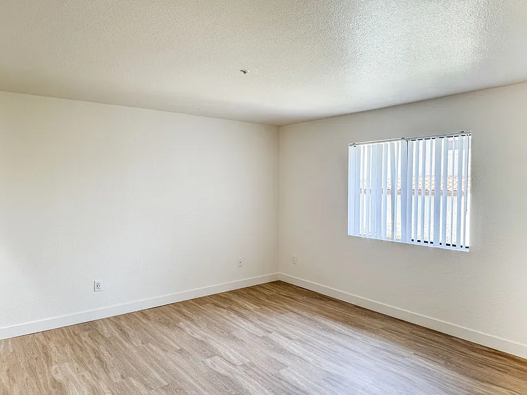 Sycamore Hills Village Apartments — Photo 31