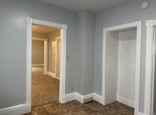 1108 S Carroll Ave, Freeport, IL 61032