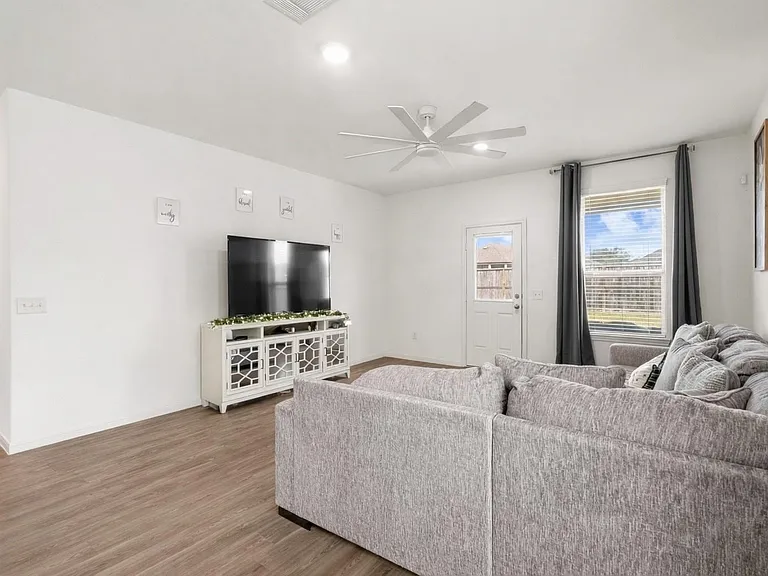 8218 Wave Arbor Dr — Photo 8