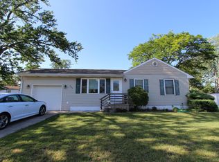227 Pine Tree Dr, Brick, NJ