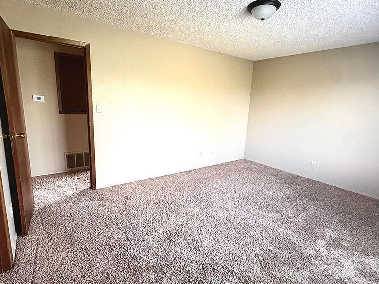 3621 Sager Ave — Photo 3
