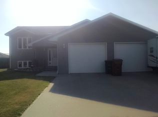 506 Christine St, Mitchell, SD 57301