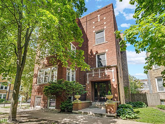 3rd image of 5844 N Magnolia Ave #G