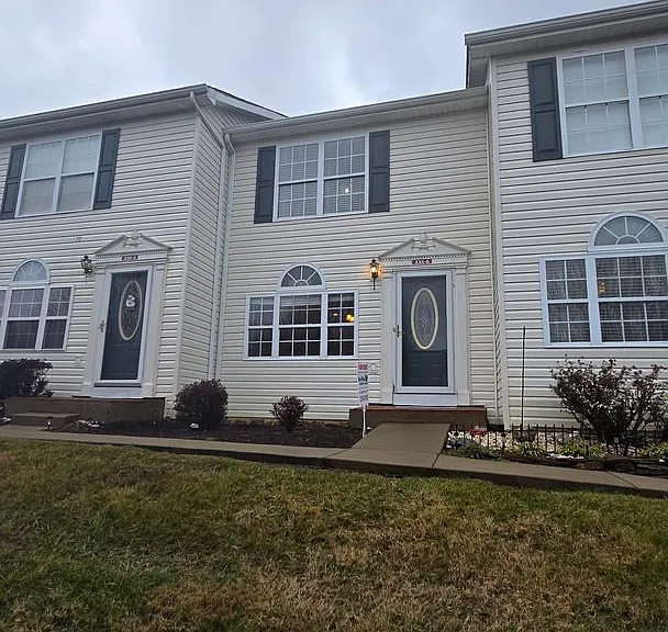 235 Amanda Ln #6 — Photo 1