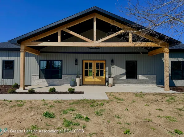 6736 Waldron Rd, Sheridan, MI 48884