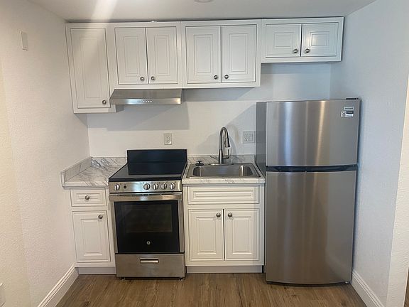 4th image of 293 Westridge Ave