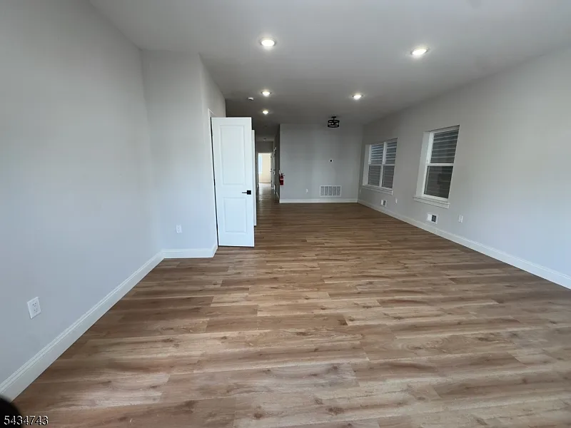 3 bed, 2.0 bath, $2,650 — Photo 2