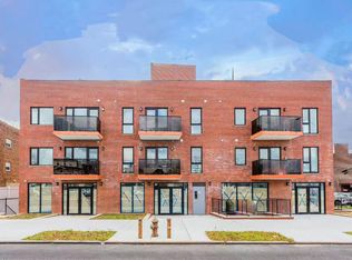 16209 Sanford Ave #2, Flushing, NY 11358