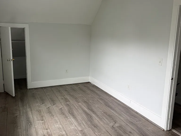 257 W Hazel St #3 — Photo 2