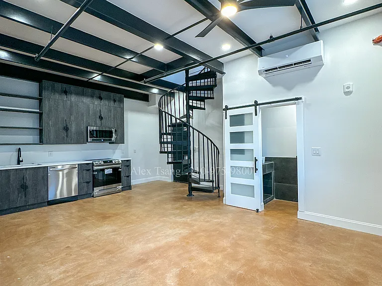 630 Montana St #201 — Photo 1