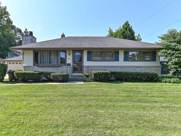 1245 West Bel Ayr DRIVE, Waukesha, WI 53188