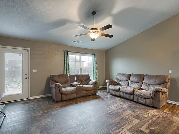 4th image of 5511 Goldenrod Ln