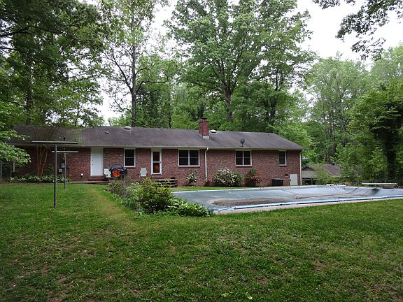 5th image of 147 Anita Dr