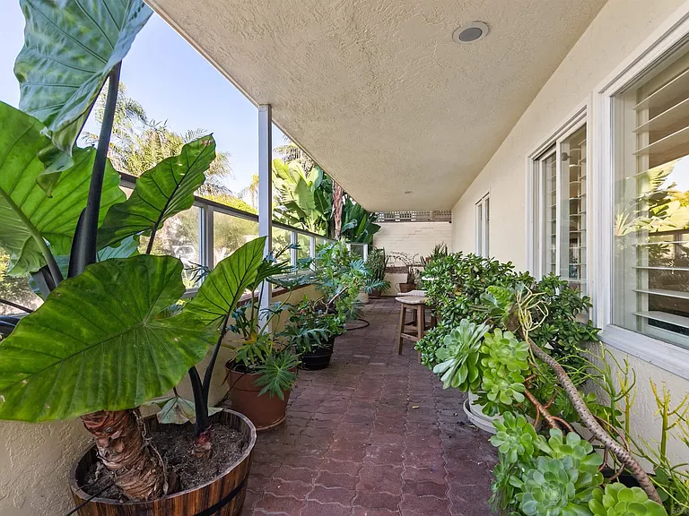 253 Gravilla St — Photo 32