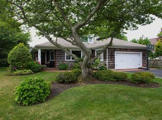 213 Bay Dr, Massapequa, NY 11758